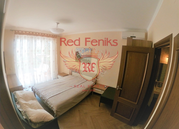 Таунхаус с 4 спальнями и бассейном в Ораховце, Вилла в Ораховац Черногория