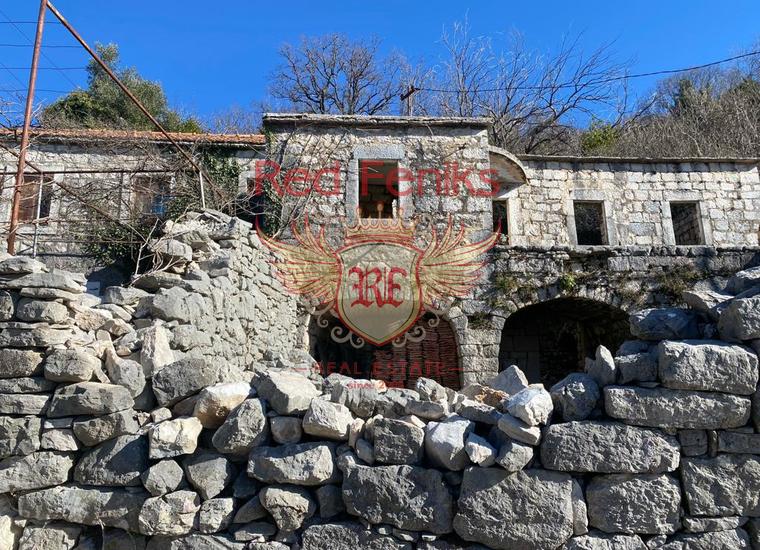 Продается - Каменный дом площадью 68м2, расположенный на участке 850м2 в красивом районе Камено, Герцег-Нови.