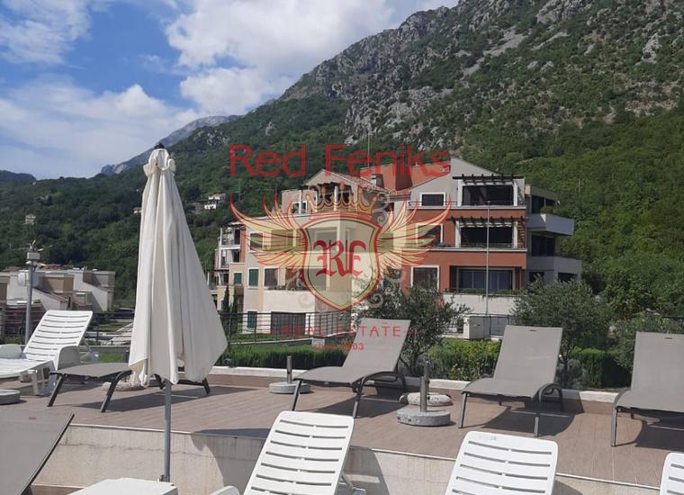 Квартира с 2 спальнями в комплексе с бассейном на берегу моря, Квартира в Моринь Черногория