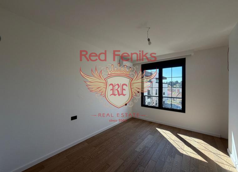 Просторная и хорошо спроектированная трехкомнатная квартира площадью 101 м², с одной ванной комнатой и дополнительным гостевым туалетом для большего удобства.